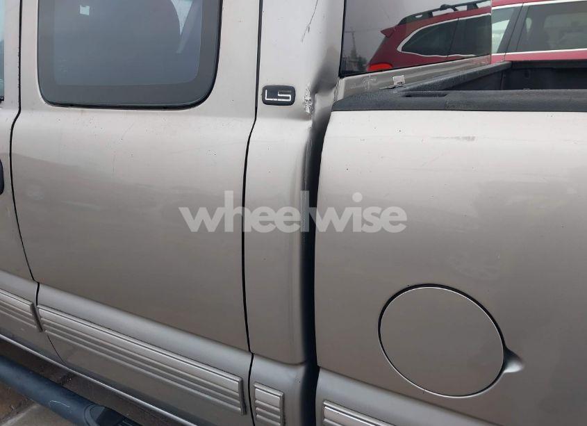 Photo 18 of 2000 Chevrolet Silverado 1500 LS (VIN 2GCEC19WXY1357051)