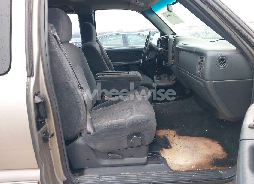 Photo 5 of 2000 Chevrolet Silverado 1500 LS (VIN 2GCEC19WXY1357051)