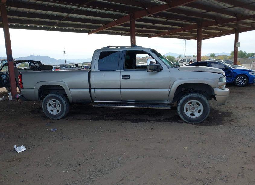 Photo 12 of 2002 Chevrolet Silverado 1500 (VIN 2GCEC19X021202346)