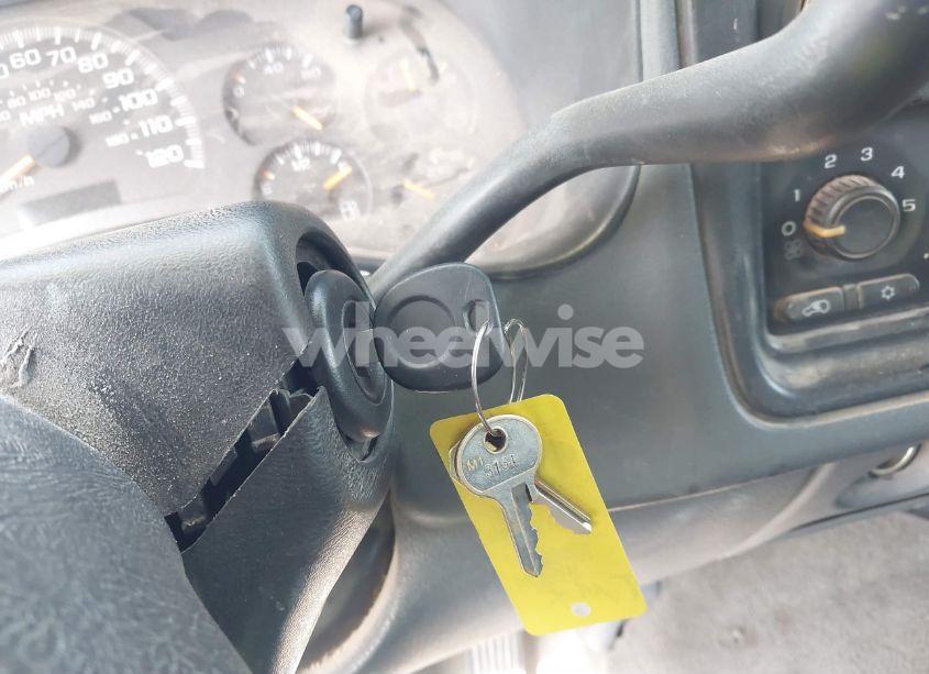 Photo 11 of 2003 Chevrolet Silverado 1500 LS (VIN 2GCEC19X231146010)