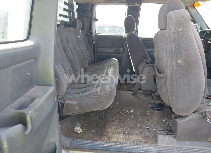 Photo 8 of 2003 Chevrolet Silverado 1500 LS (VIN 2GCEC19X231146010)