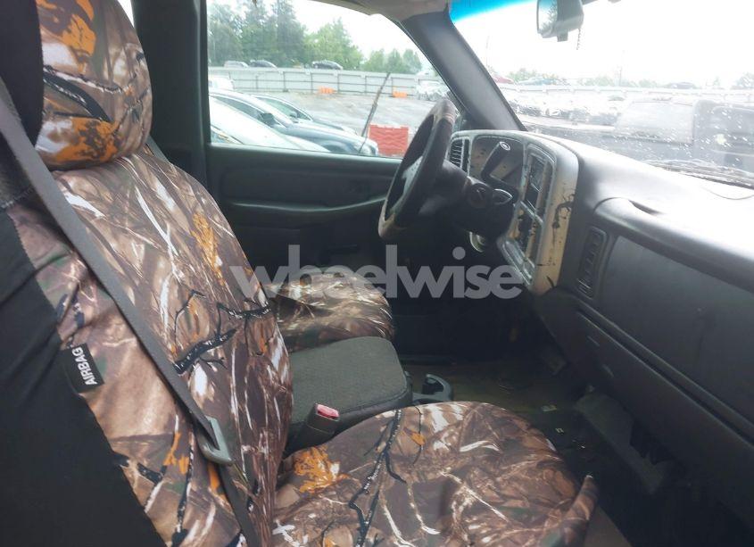 Photo 5 of 2003 Chevrolet Silverado 1500 WORK TRUCK (VIN 2GCEC19X431397188)