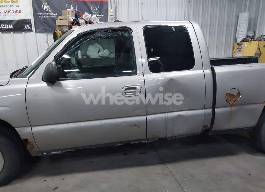 Photo 12 of 2003 Chevrolet Silverado 1500 WORK TRUCK (VIN 2GCEC19X831322400)