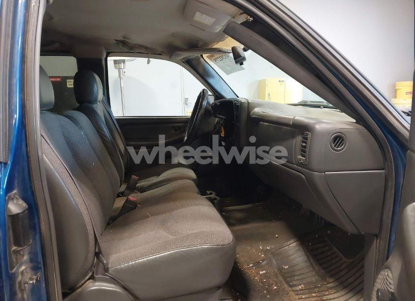 Photo 5 of 2003 Chevrolet Silverado 1500 (VIN 2GCEC19X831324969)