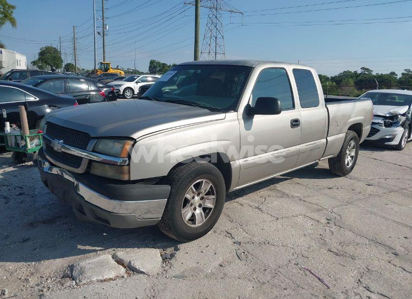 Photo 2 of 2003 Chevrolet Silverado 1500 LS (VIN 2GCEC19XX31244508)