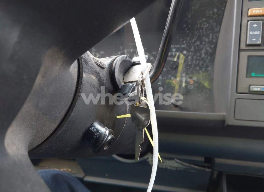 Photo 11 of 1994 Chevrolet Gmt-400 C1500 (VIN 2GCEC19Z3R1117061)