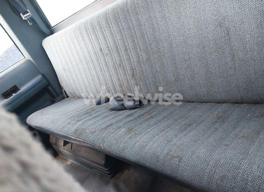 Photo 8 of 1994 Chevrolet Gmt-400 C1500 (VIN 2GCEC19Z3R1117061)