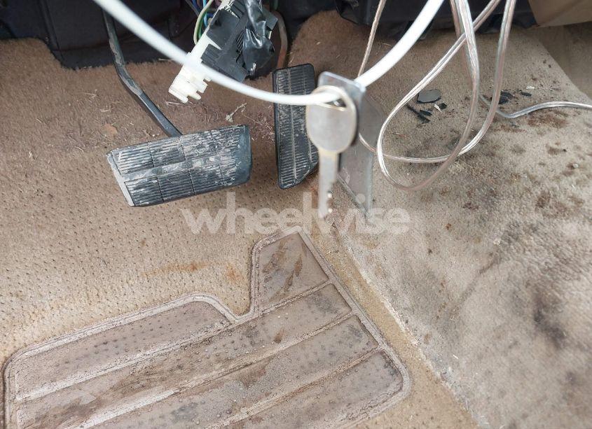 Photo 11 of 1994 Chevrolet Gmt-400 C1500 (VIN 2GCEC19Z6R1198279)