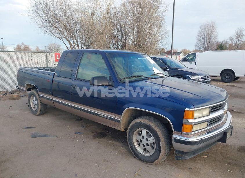 2005 Chevrolet Silverado C1500 (VIN 2GCEC19Z851250727) main photo