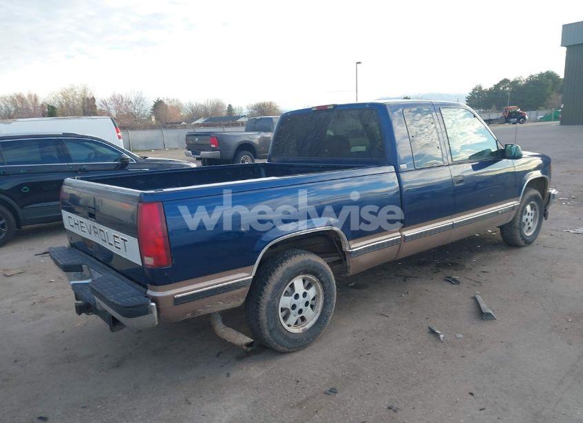 Photo 4 of 2005 Chevrolet Silverado C1500 (VIN 2GCEC19Z851250727)