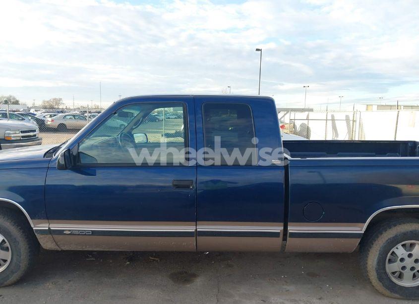 Photo 6 of 2005 Chevrolet Silverado C1500 (VIN 2GCEC19Z851250727)