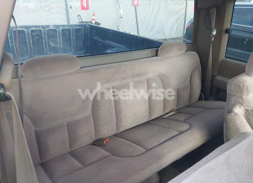 Photo 8 of 2005 Chevrolet Silverado C1500 (VIN 2GCEC19Z851250727)