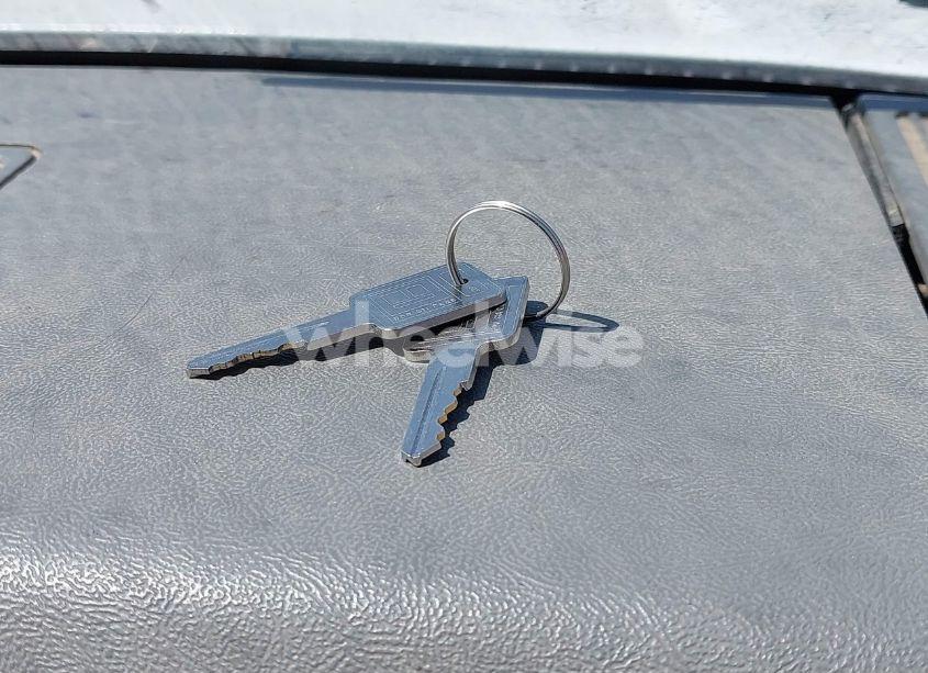 Photo 11 of 1993 Chevrolet Gmt-400 C1500 (VIN 2GCEC19Z8P1205570)