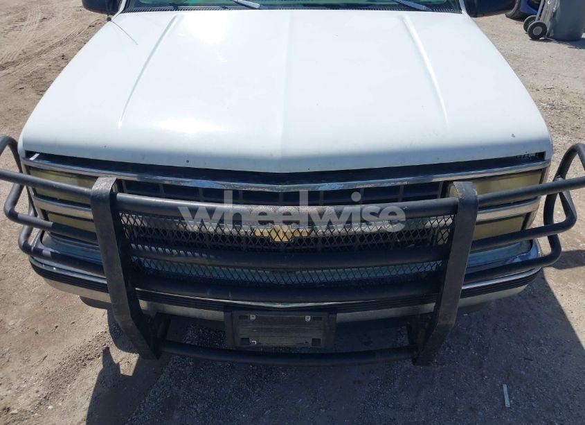 Photo 6 of 1993 Chevrolet Gmt-400 C1500 (VIN 2GCEC19Z8P1205570)