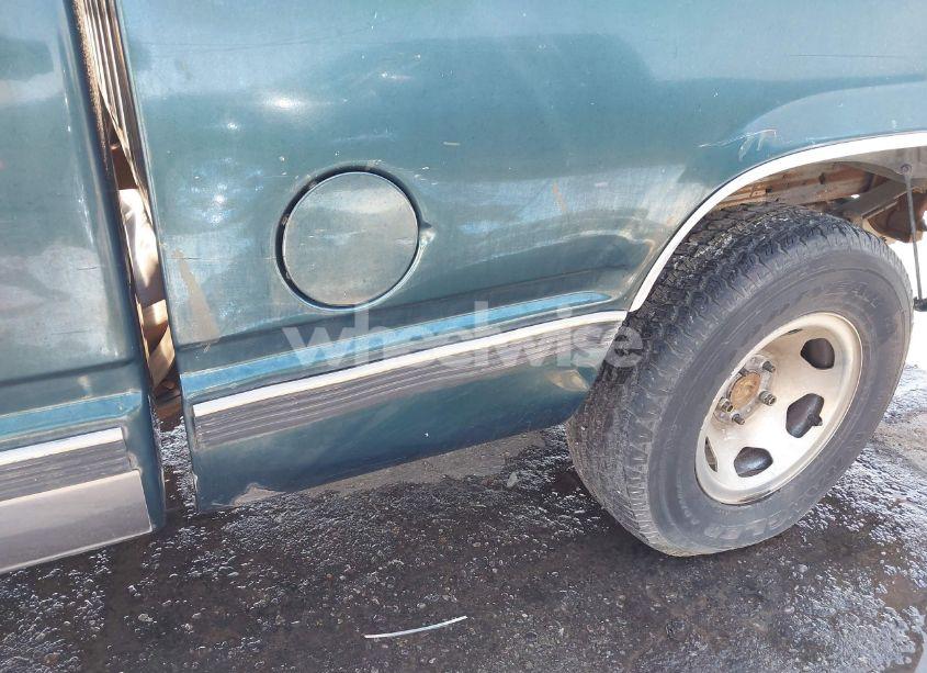 Photo 6 of 1995 Chevrolet Gmt-400 C1500 (VIN 2GCEC19ZXS1227045)