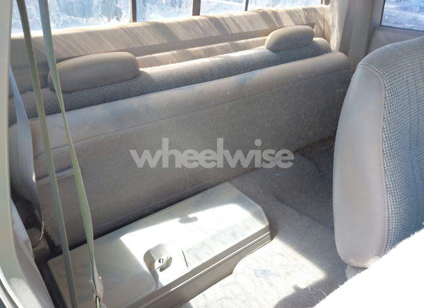 Photo 8 of 1995 Chevrolet Gmt-400 C1500 (VIN 2GCEC19ZXS1227045)