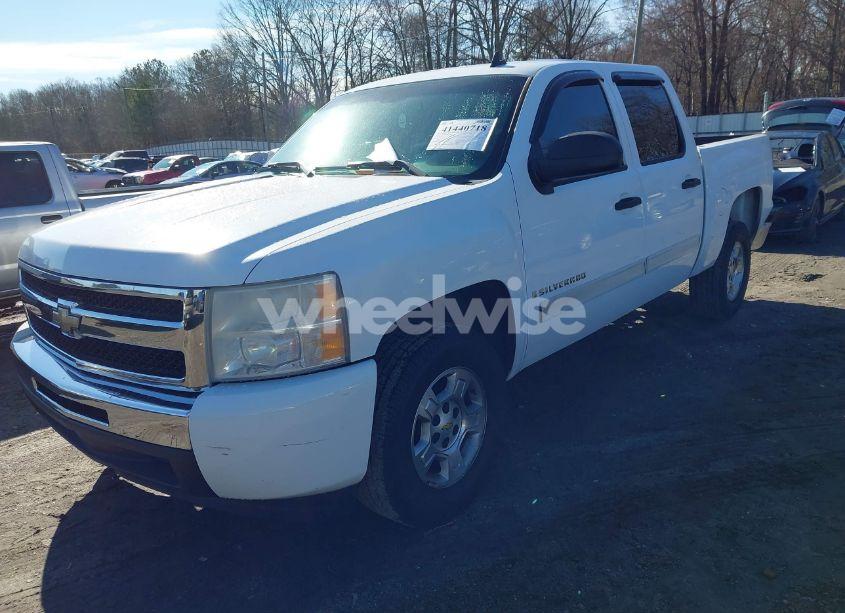 Photo 2 of 2009 Chevrolet Silverado 1500 LT (VIN 2GCEC23J391139098)