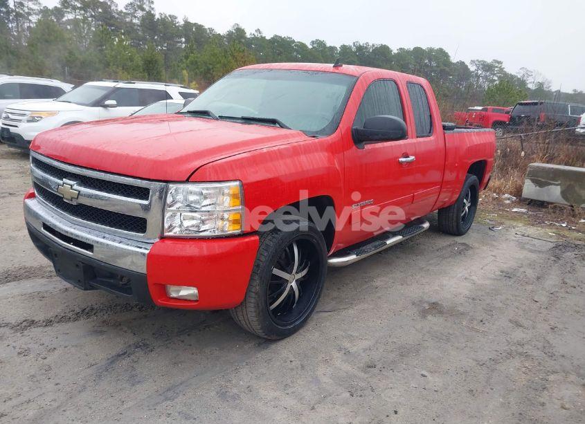 Photo 2 of 2009 Chevrolet Silverado 1500 LT (VIN 2GCEC290891116799)