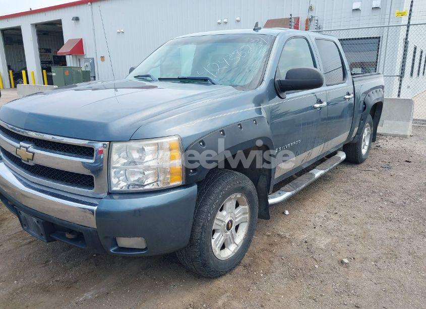 Photo 2 of 2007 Chevrolet Silverado 1500 LT1 (VIN 2GCEK133171622228)