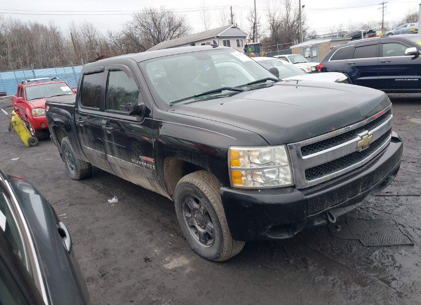 2007 Chevrolet Silverado 1500 LTZ (VIN 2GCEK133371698694) main photo