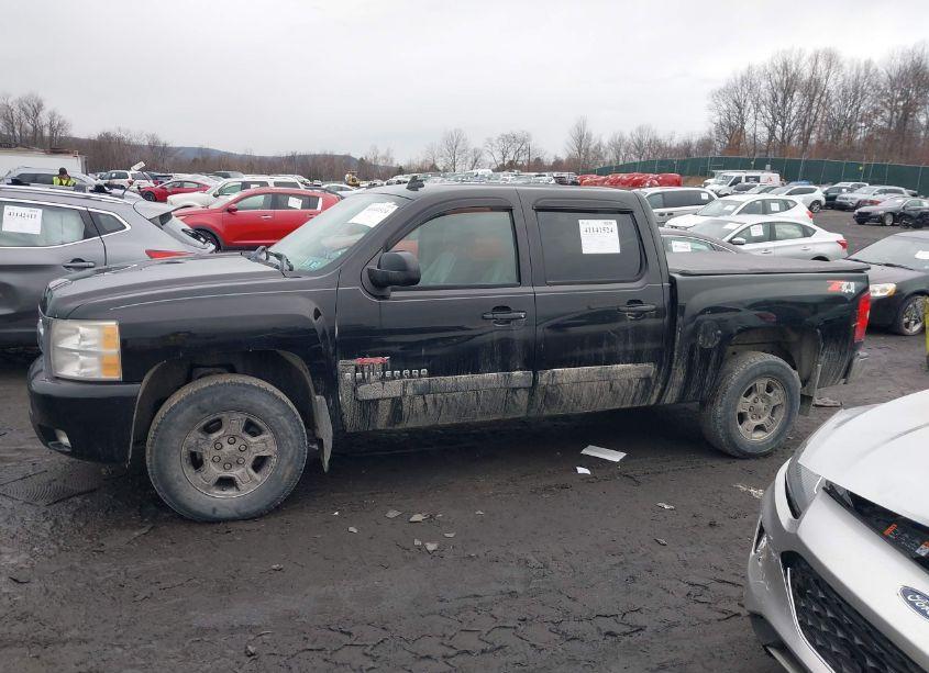 Photo 14 of 2007 Chevrolet Silverado 1500 LTZ (VIN 2GCEK133371698694)