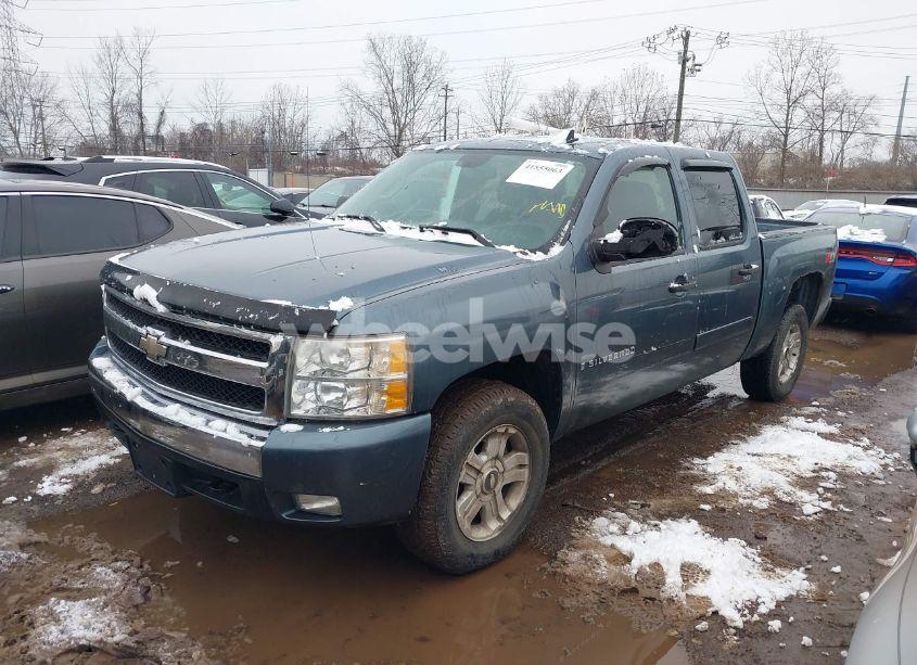 Photo 2 of 2007 Chevrolet Silverado 1500 LT1 (VIN 2GCEK133971709049)