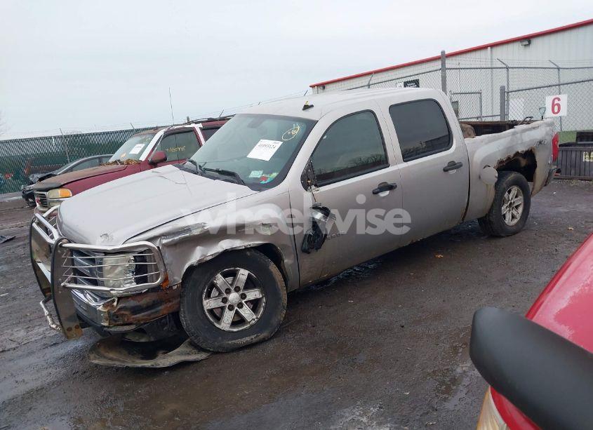 Photo 2 of 2007 Chevrolet Silverado 1500 LT1 (VIN 2GCEK13C071562250)
