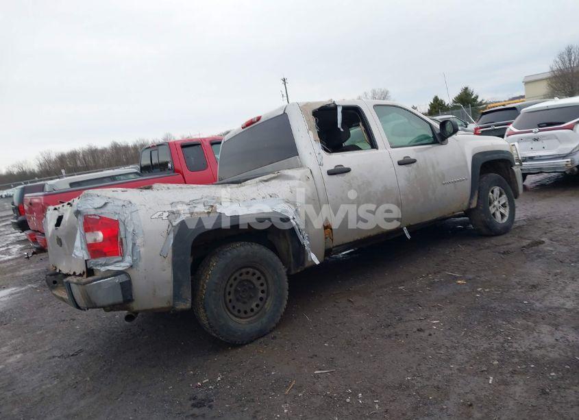 Photo 4 of 2007 Chevrolet Silverado 1500 LT1 (VIN 2GCEK13C071562250)