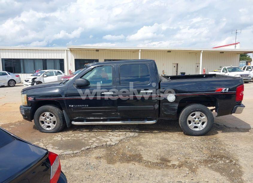 Photo 14 of 2007 Chevrolet Silverado 1500 LT1 (VIN 2GCEK13C271525345)