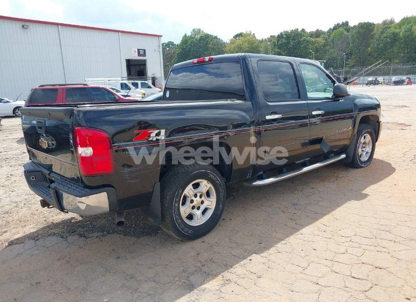 Photo 4 of 2007 Chevrolet Silverado 1500 LT1 (VIN 2GCEK13C271525345)