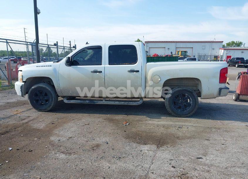 Photo 14 of 2007 Chevrolet Silverado 1500 LS/LT1/WORK TRUCK (VIN 2GCEK13C271605924)