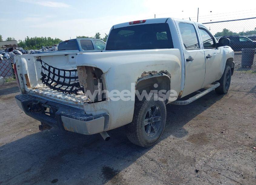 Photo 4 of 2007 Chevrolet Silverado 1500 LS/LT1/WORK TRUCK (VIN 2GCEK13C271605924)