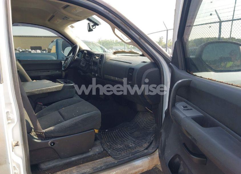 Photo 5 of 2007 Chevrolet Silverado 1500 LS/LT1/WORK TRUCK (VIN 2GCEK13C271605924)