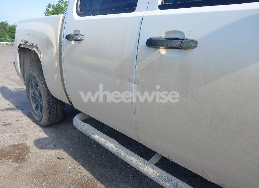 Photo 6 of 2007 Chevrolet Silverado 1500 LS/LT1/WORK TRUCK (VIN 2GCEK13C271605924)