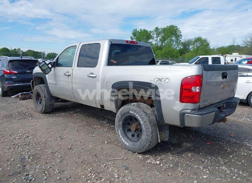 Photo 3 of 2007 Chevrolet Silverado 1500 LT1 (VIN 2GCEK13C571575544)