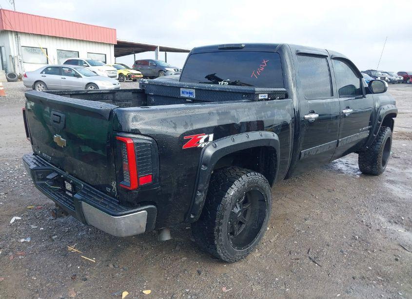 Photo 4 of 2007 Chevrolet Silverado 1500 LT1 (VIN 2GCEK13C871561699)