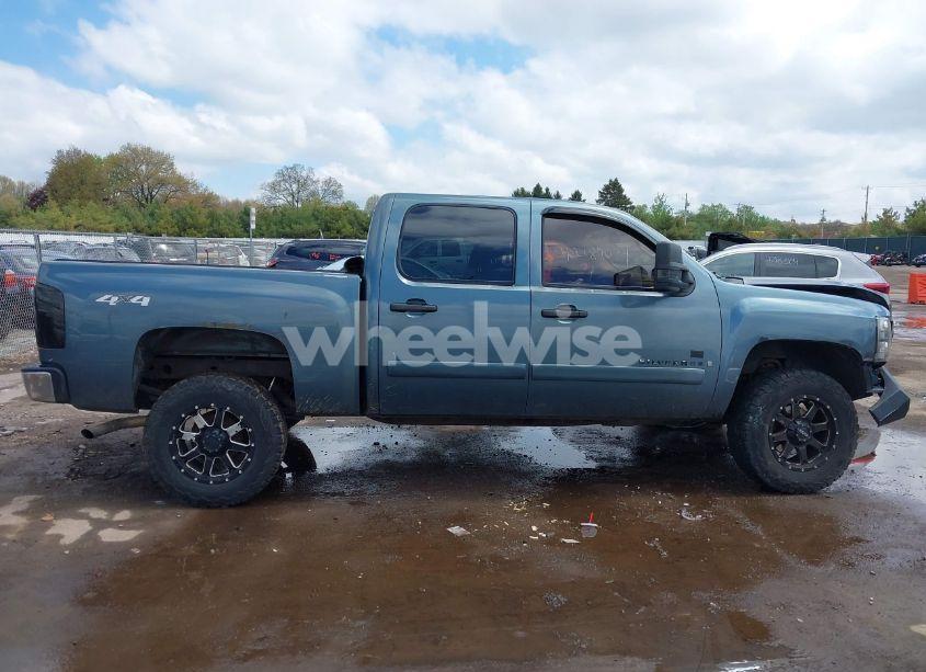 Photo 14 of 2007 Chevrolet Silverado 1500 LT1 (VIN 2GCEK13C871577160)