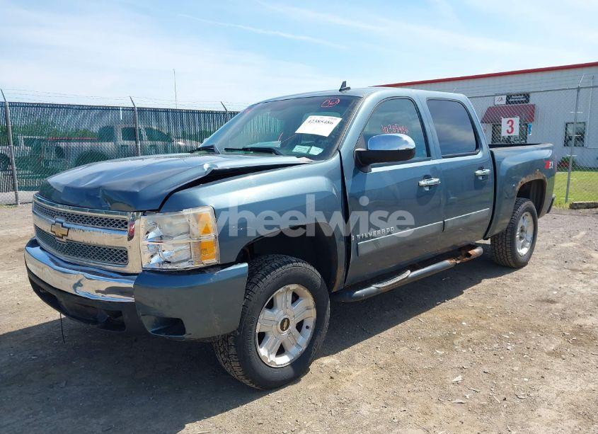 Photo 2 of 2008 Chevrolet Silverado 1500 LT1 (VIN 2GCEK13M081138352)
