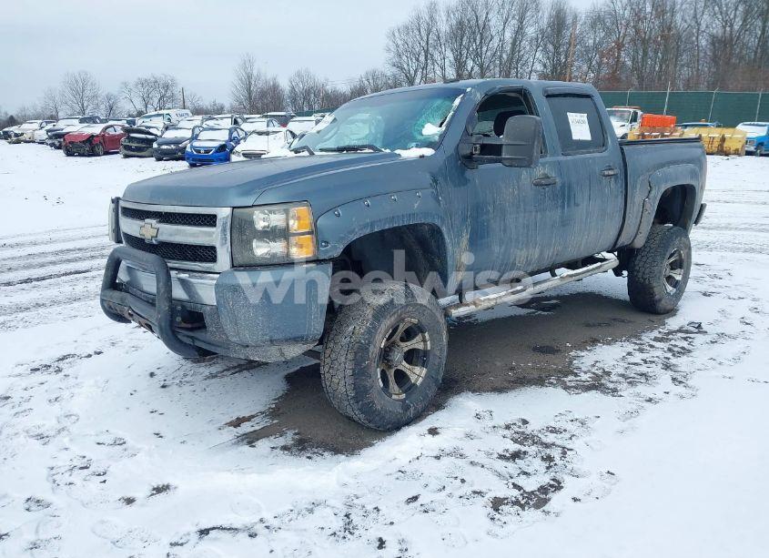 Photo 2 of 2007 Chevrolet Silverado 1500 LT1 (VIN 2GCEK13M171527788)