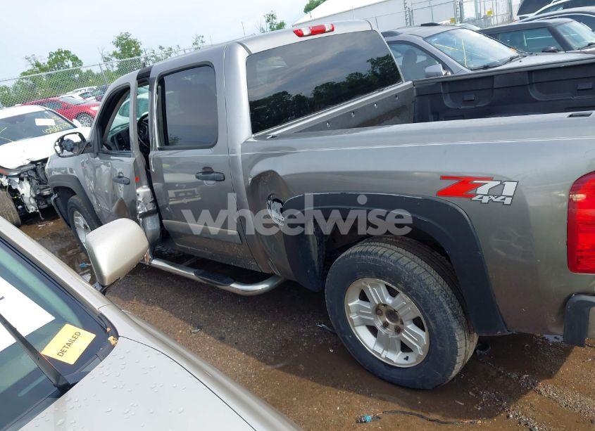 Photo 14 of 2007 Chevrolet Silverado 1500 LT1 (VIN 2GCEK13M171601808)