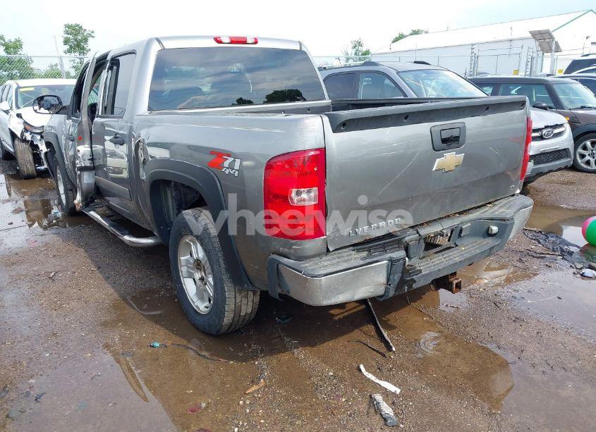Photo 3 of 2007 Chevrolet Silverado 1500 LT1 (VIN 2GCEK13M171601808)