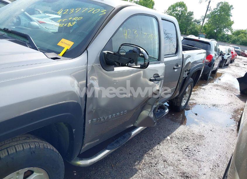 Photo 6 of 2007 Chevrolet Silverado 1500 LT1 (VIN 2GCEK13M171601808)