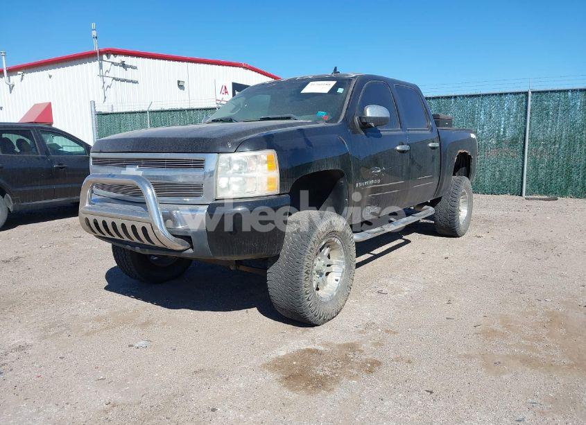 Photo 2 of 2008 Chevrolet Silverado 1500 LT1 (VIN 2GCEK13M181171750)