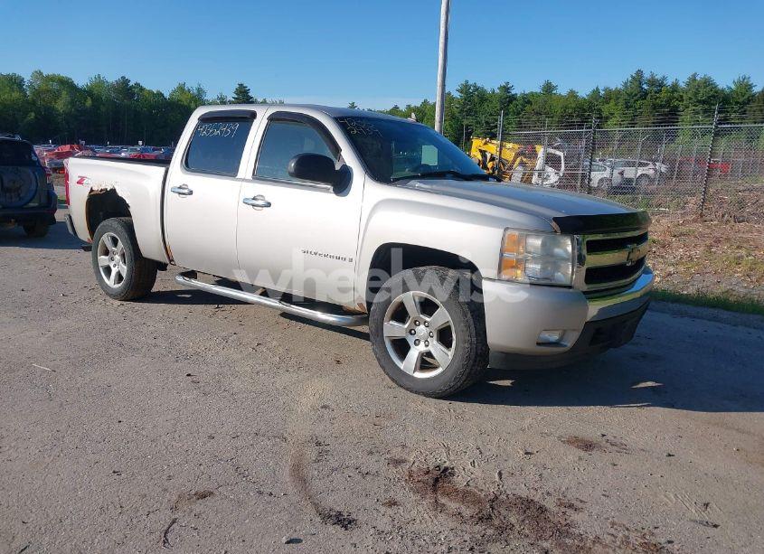 2007 Chevrolet Silverado 1500 LT2 (VIN 2GCEK13M271549802) main photo