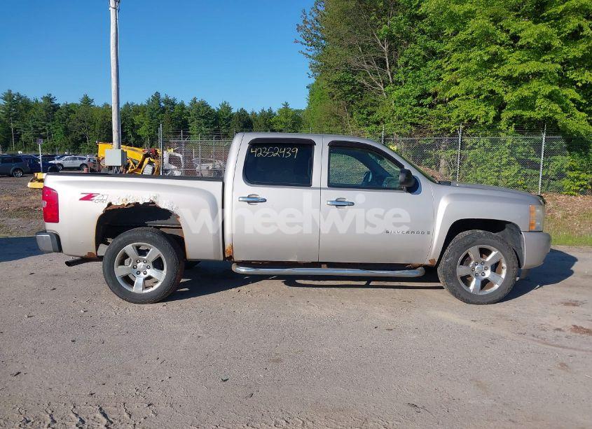 Photo 13 of 2007 Chevrolet Silverado 1500 LT2 (VIN 2GCEK13M271549802)