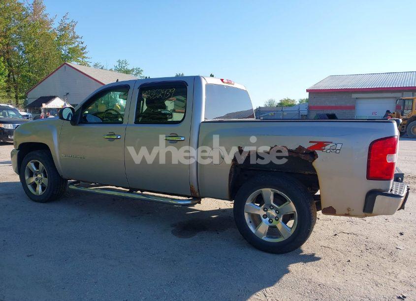 Photo 14 of 2007 Chevrolet Silverado 1500 LT2 (VIN 2GCEK13M271549802)