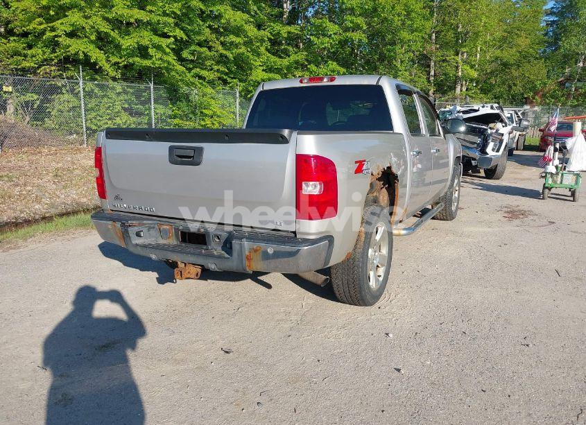 Photo 4 of 2007 Chevrolet Silverado 1500 LT2 (VIN 2GCEK13M271549802)