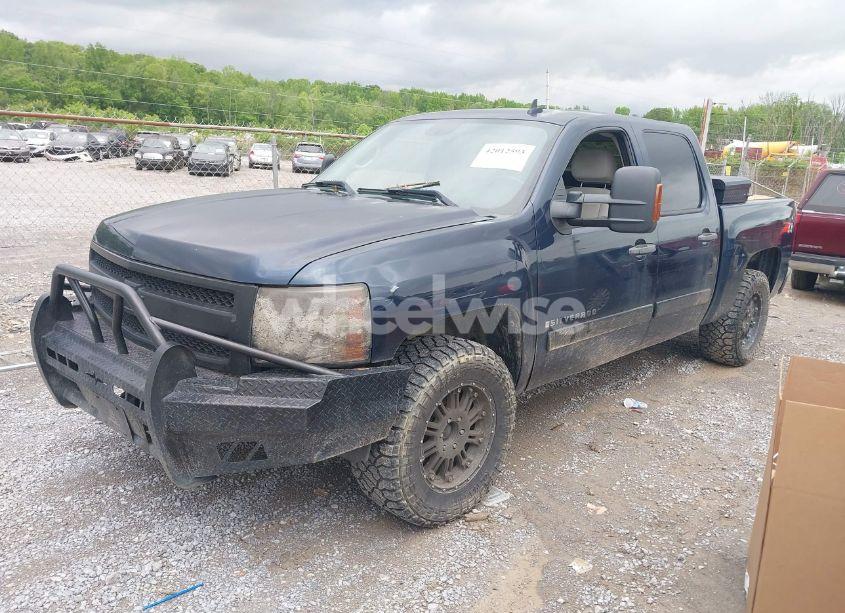 Photo 2 of 2008 Chevrolet Silverado 1500 LT1 (VIN 2GCEK13M281124680)