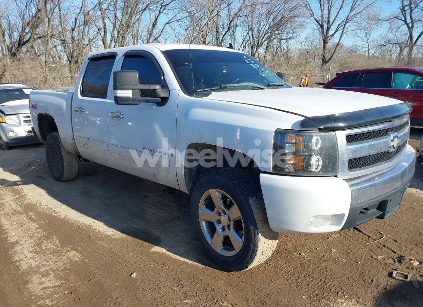 2007 Chevrolet Silverado 1500 LT2 (VIN 2GCEK13M371644904) main photo