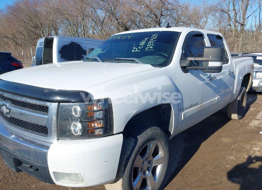 Photo 6 of 2007 Chevrolet Silverado 1500 LT2 (VIN 2GCEK13M371644904)